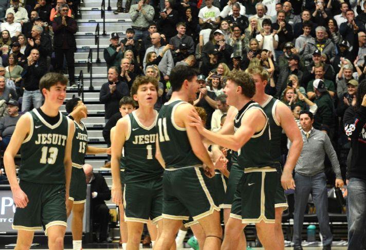 Members-of-the-Jesuit-HIgh-School-boys-b